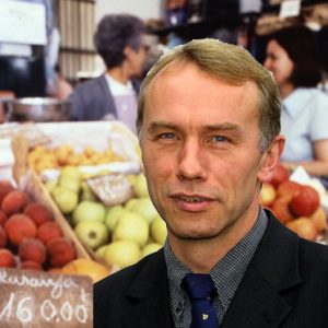 Bernhard Daldrup vor Gemüsestand