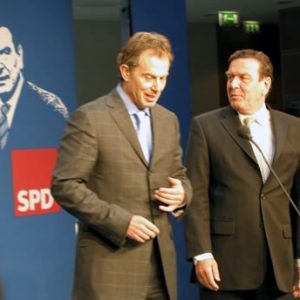 Tony Blair und Gerhard Schröder am 22. 05. 03