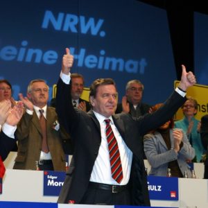 Gerhard Schröder auf dem Landesparteitag der NRWSPD am 14.02.2004 in Bochum