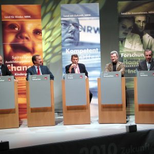 Podium der Themenoffensive Arbeit in Oberhausen am 08. 11. 03