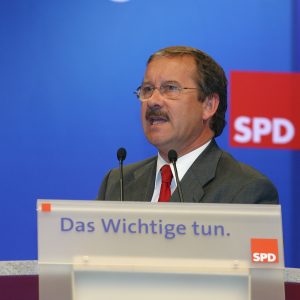 Rede von Harald Schartau während des Bundesparteitages in Bochum am 19. 11. 03