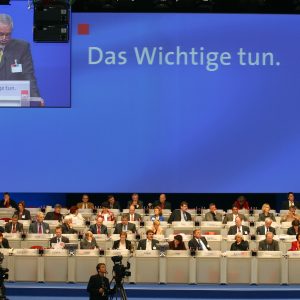 Präsidium des Bundesparteitages in Bochum am 16. 11. 03