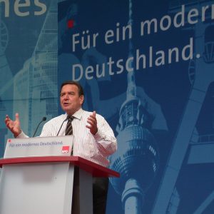 Rede von Gerhard Schröder während der SPD- Kundgebung in Köln am 09. 09. 02