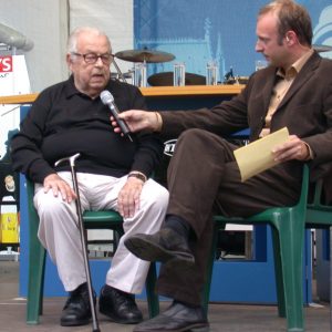 Hans-Jürgen Wischnewski während der SPD- Kundgebung in Köln am 09. 09. 02