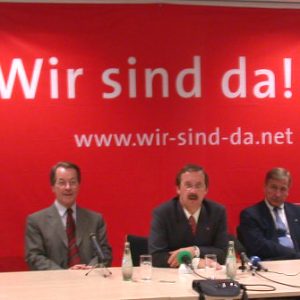 Pressekonferenz zur Bundestagswahl mit Franz Müntefering, Harald Schartau und Wolfgang Clement am 16. 09. 02