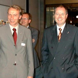 Bernhard Daldrup und Peer Steinbrück während des Regionaltreffen Münster am 25. 10. 02