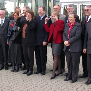 Gruppenbild des Düsseldorfer Kabinetts am 12. 11. 02