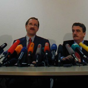 Pressekonferenz am 11. 03. 02 mit Schartau, Groschek