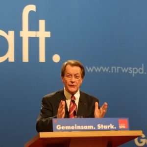 Rede von Franz Müntefering während der Landesdelegiertenkonferenz am 16. 03. 02 in Düsseldorf