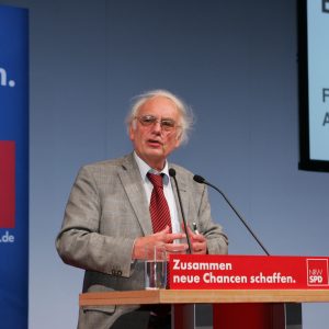 Bernd Faulenbach