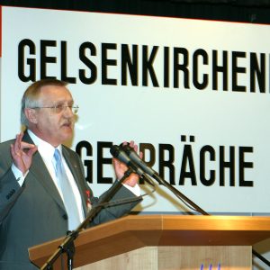 Rede von Edgar Moron während der Gelsenkirchener Gespräche am 28. 03. 03