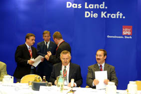 Podium der Gelsenkirchener Gespräche am 12. 04. 02
