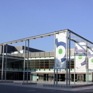 RuhrCongress mit NRWSPD-Fahnen