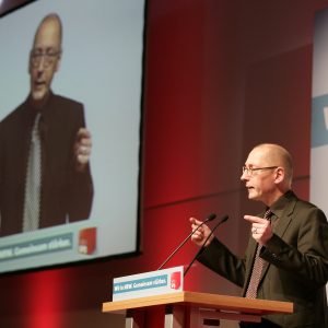 Dr. Uwe Becker