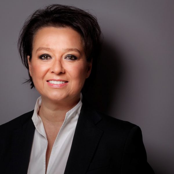 Porträtfoto von Britta Drolshagen