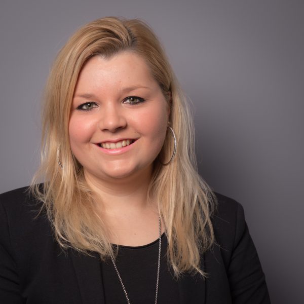 Porträtfoto von Julia Fischer