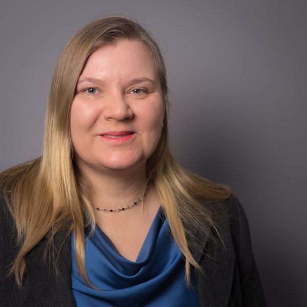 Porträtfoto von Katja Pohl