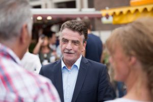 Michael Groschek im Gespräch mit Bürgern