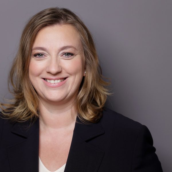 Porträtfoto von Tanja Jansen