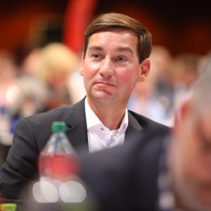 Sebastian Hartmann sitzend