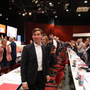 Sebastian Hartmann bekommt standing ovation