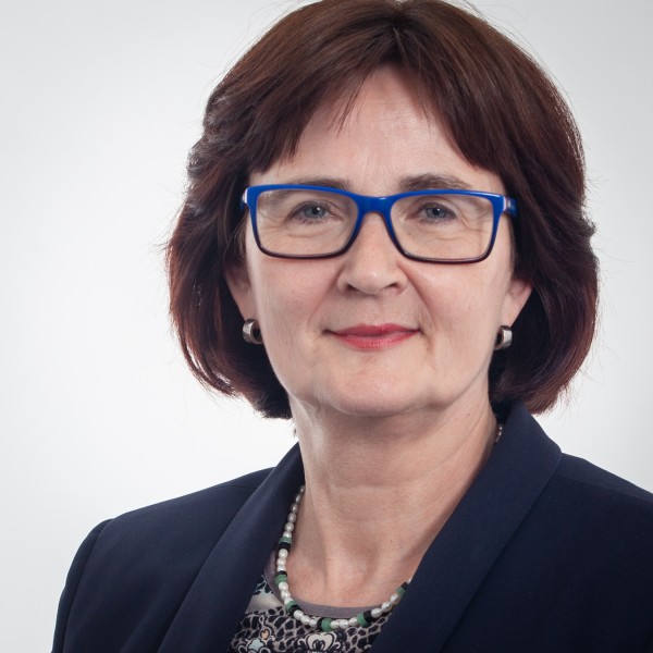 Porträtfoto von Birgit Sippel