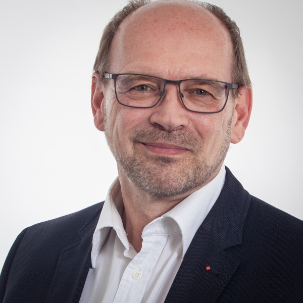 Porträtfoto von Rainer Schmeltzer