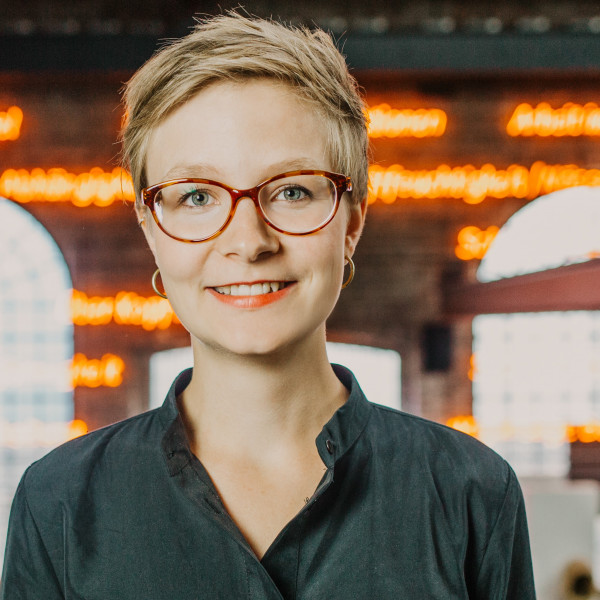 Porträtfoto Almut Großmann