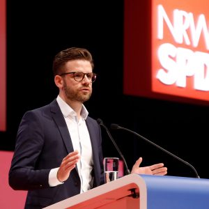 Felix Heinrichs bei seiner Rede auf dem außerordentlichen Landesparteitag 2019 in Bochum