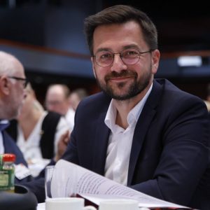 Thomas Kutschaty auf dem außerordentlichen Landesparteitag 2019 in Bochum